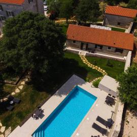 Vileta Juraga, hotel u Balama