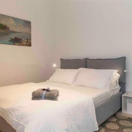 ROSSENA HOME tranquillo appartamento, con giardino, vicino al centro ed all'Ospedale Santa Maria Nuova SMN