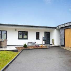 Ferienwohnung "iewer der Schaff" - KEINE Monteurzimmer, Hotel in Burbach