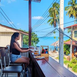 MAI Place by Aforetime, hotel in Taling Ngam Beach