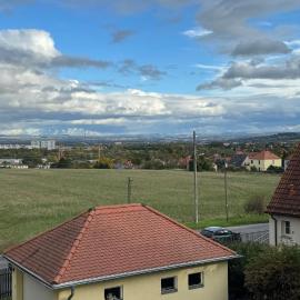 205 qm "Traumtor" mit Sauna, Whirlpool, Kamin und 3 Terrassen mit Blick in die Böhmisch Sächsische Schweiz、ドレスデンのホテル