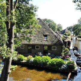 Plompeblad Guesthouse Giethoorn, hotell i Giethoorn