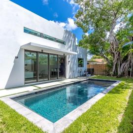 Lux Villa with Pool, Wynwood House by RoveTravel, hotel di Miami