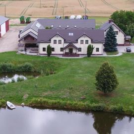 Pełnikowe Zacisze, hotel i Bobolice