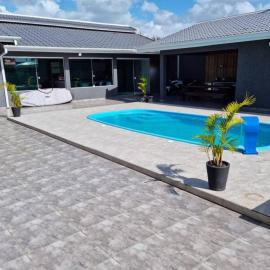 Casa Alto Padrão Perto da Praia C/ Piscina Grande