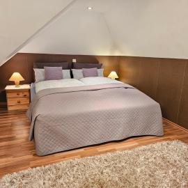 Exclusive Dachgeschosswohnung in Haren/Emmeln, hotel i Haren