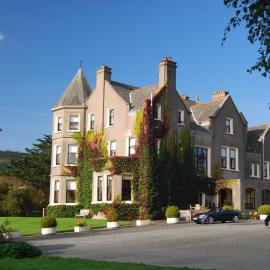 뉴캐슬에 위치한 호텔 Enniskeen Country House Hotel