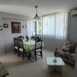 Departamento en excelente área, hotel in Villa Marini