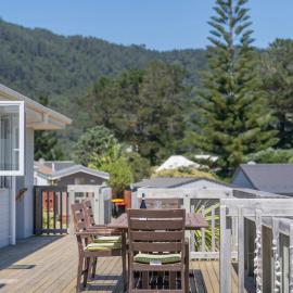 Family Oasis - Pauanui Holiday Home, hotel i Pauanui