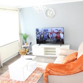Exquisite Stays Free parking, fast WiFi, close to city centre