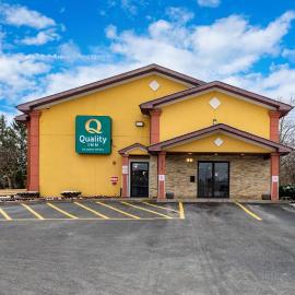 Quality Inn Oneida near Casino, hotel em Oneida