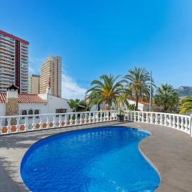 Villa Baobab - Plusholidays, Hotel in Calpe