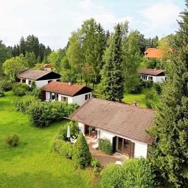 Ferienhäuser im Feriendorf Weissensee im Allgäu F2、フュッセンのホテル