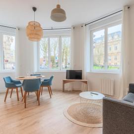 One bedroom apartment with parking, city center