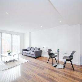 Modern 1Bed Apt with Parking - Grand Exchange Bracknell, hotel i Bracknell