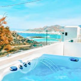 Villa Blue Zircon، فندق في ستيليدا