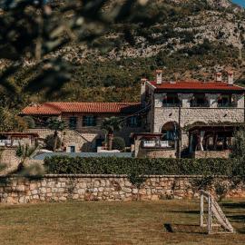 Talići Hill - Rustic Villas، فندق في سوتوموري