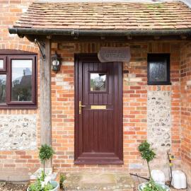 Cosy Cottage in Beautiful South Downs Walk 2 Pub