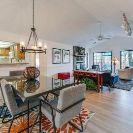 Fireside Fall Nights: Sky Valley Mountain Home, hôtel à Dillard