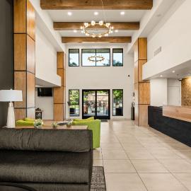 Oxford Suites Redding, khách sạn ở Redding