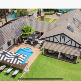 The Leslie Executive Hotel, hotel din Blantyre
