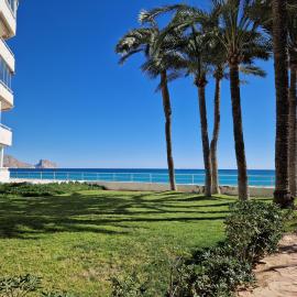 Azul - Estudio con vistas al mar, piscina y acceso directo a la playa by Redi