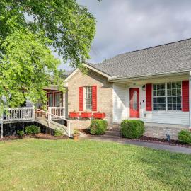 Cozy home near Pigeon Forge attractions