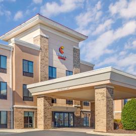 Comfort Suites Whitsett - Greensboro East, hotel u gradu Whitsett