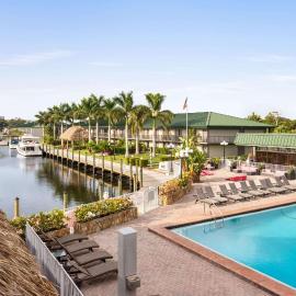 Ramada by Wyndham Sarasota Waterfront, hotel sa Sarasota