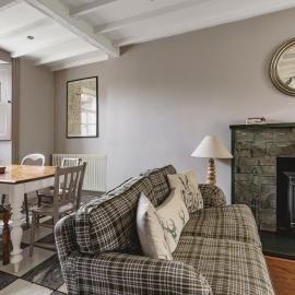 Owd Peg's, Traditional Cottage-Bowness Centre