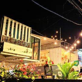 Container Hostel Senggigi, hotel in Senggigi