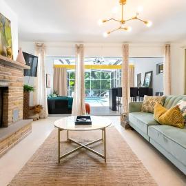 Fantastic Island House 1 mile to the beach with heated pool
