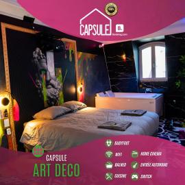 Capsule Art Déco - Jacuzzi - Netflix - Home Cinéma - Arcade de jeux & Nintendo switch - 2 chambres - Filet suspendu, hotel in Valenciennes