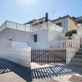 Seaside holiday house Puntinak, Brac - 22381, hotel a Selca