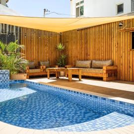 Slow Island Hostel, Hotel in Green Island