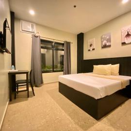Rudolfo Suites, khách sạn ở Roxas City
