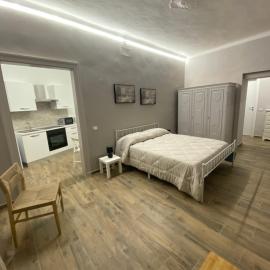 La casa nel vicolo Camera 2、カザーレ・モンフェッラートのホテル