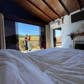 Chalés Mil Mudas da Mantiqueira - Hidro dupla, lareira interna e vista espetacular, hotel in Santo Antônio do Pinhal