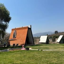 Chalets Encino Saúco, hotel u gradu Malinalko