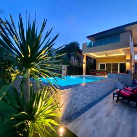 Villa Kirasi, hotel a Trat