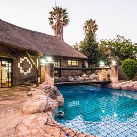 The Guest Villa، فندق في بينوني