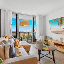 Infinite Views, Amazing Pool, Gym, Near Beach