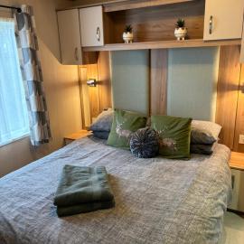 Woodpecker lodge, Camelot Holiday Park, CA6 5SZ, hotel in Carlisle