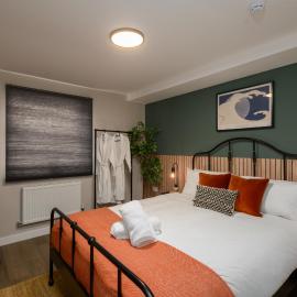 Benjamin Suite - Modern 3BR Apartment with Parking & WIFI