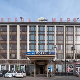 готель Моряк, Hotel in Tschornomorsk