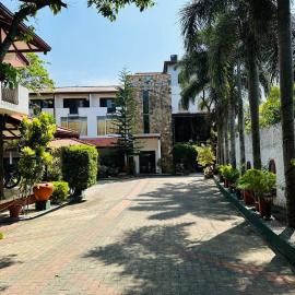 Blue Lotus Garden Hotel piliyandala, hotel in Colombo