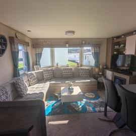 Caravan sleeps 8 at Littlesea, Weymouth, hotel in Wyke Regis