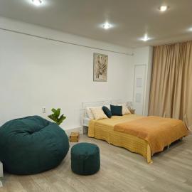 The Bohemian Connection, Rezerva acum studio Ultracentral Spatios si Curat, Scaun Masaj, Ceai, cafea, apa filtru, parcare publica gratuita, hotel a Craiova