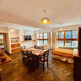Peatonal Suites Paraná, hotel i Paraná