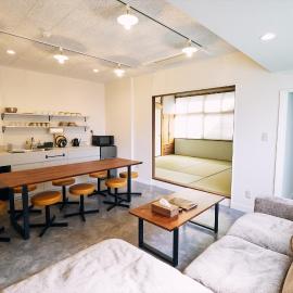 「まちのオアシス」STAY UWU 005 空を眺める半露天風呂, hotel in Kochi
